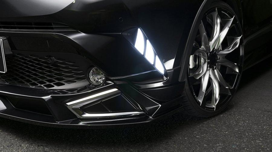 Детали экстерьера Toyota C-HR Hybrid Sports Line by Wald 2018 года  (фото 7 из 18)